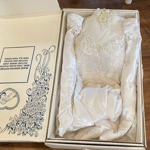 High neck long sleeve vintage wedding dress